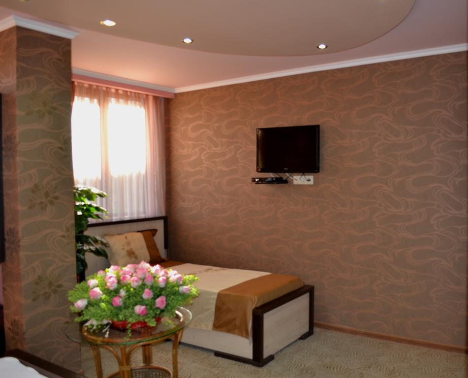 Baxos Hotel Yerevan Quarto foto