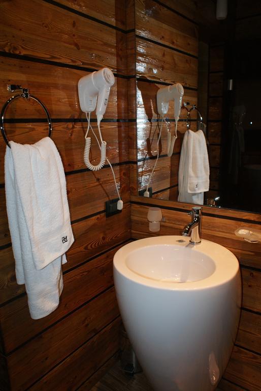 Baxos Hotel Yerevan Quarto foto